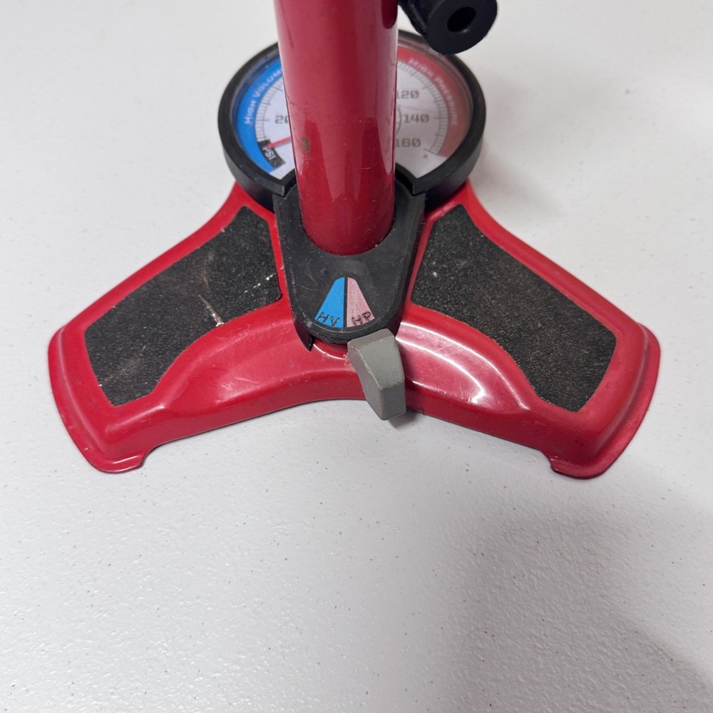 Bontrager Dual Charger Floor Pump Red High Pressure Volume Bike Setting - Picture 7 of 9